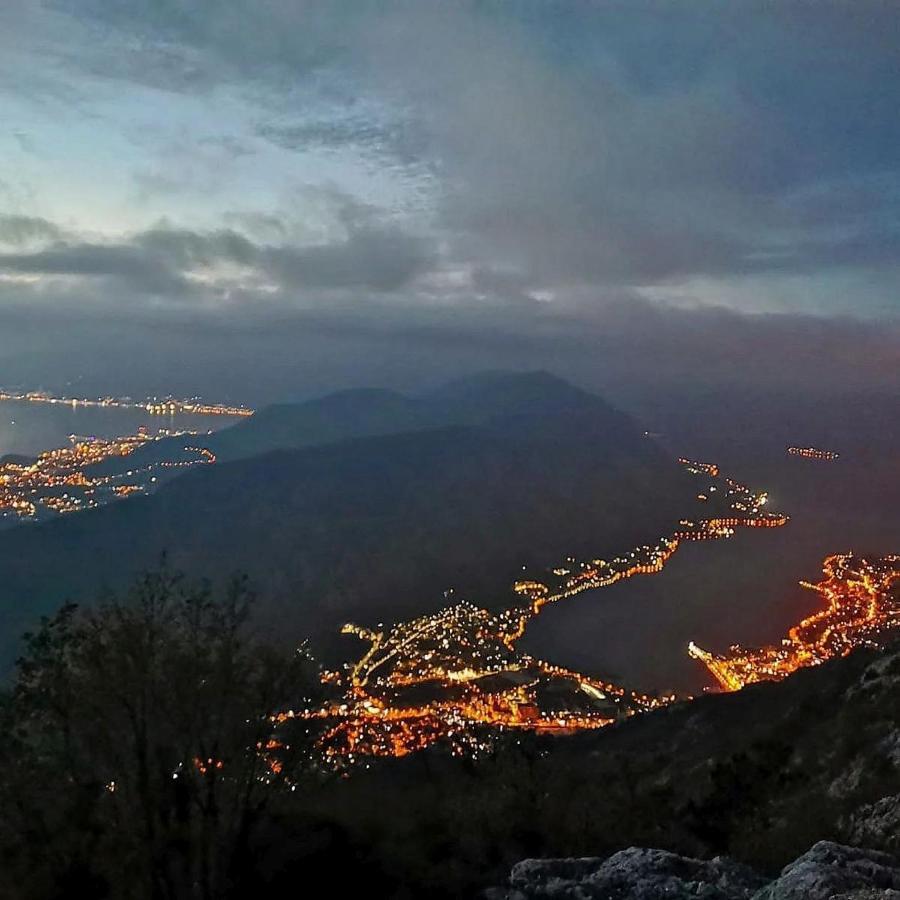 Old Town Boskovic Apartment Kotor Exteriör bild