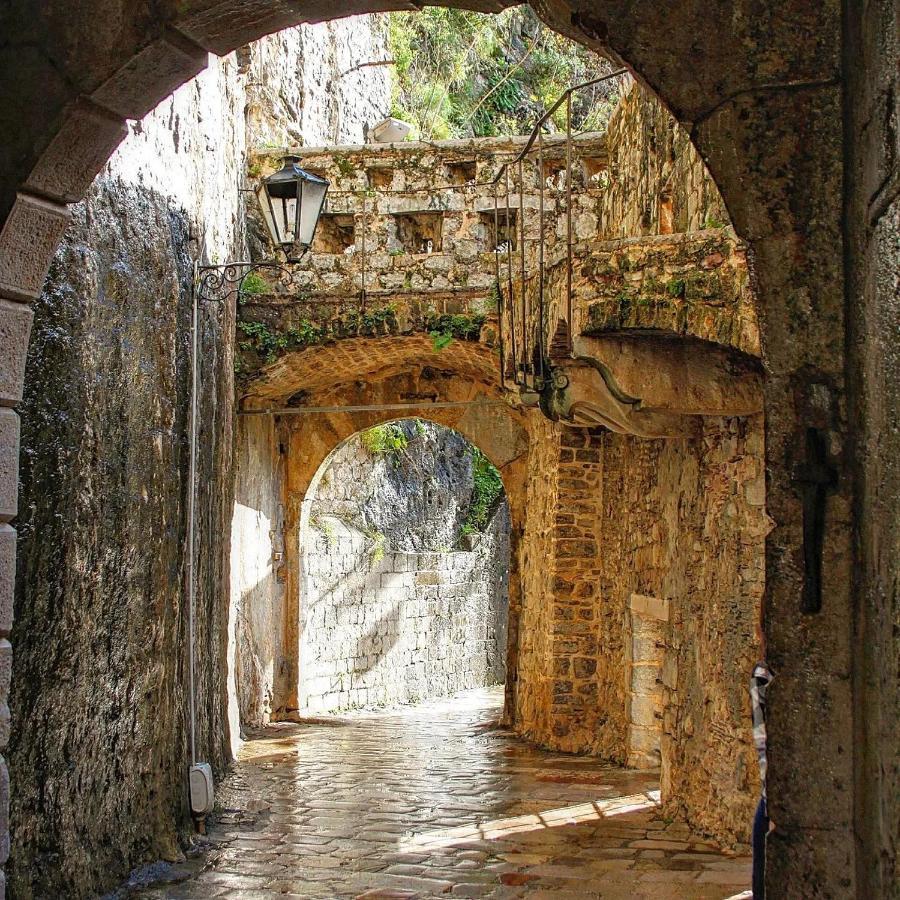 Old Town Boskovic Apartment Kotor Exteriör bild